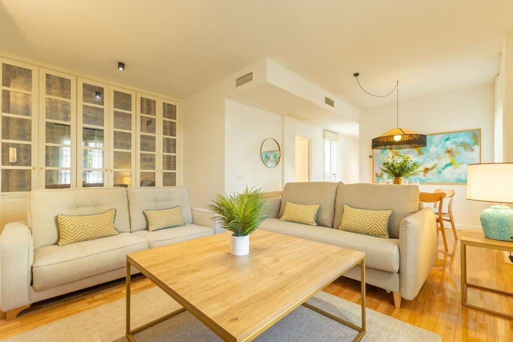 Triana Deluxe By Valcambre Apartment Seville Ngoại thất bức ảnh