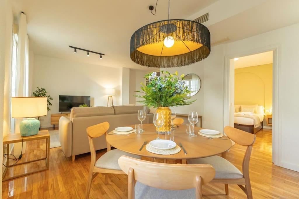 Triana Deluxe By Valcambre Apartment Seville Ngoại thất bức ảnh