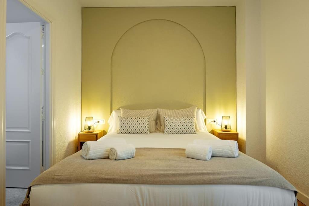 Triana Deluxe By Valcambre Apartment Seville Ngoại thất bức ảnh