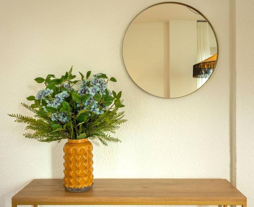 Triana Deluxe By Valcambre Apartment Seville Ngoại thất bức ảnh