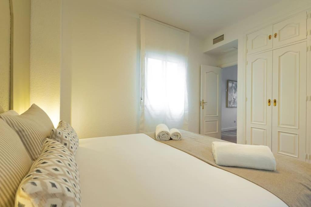 Triana Deluxe By Valcambre Apartment Seville Ngoại thất bức ảnh