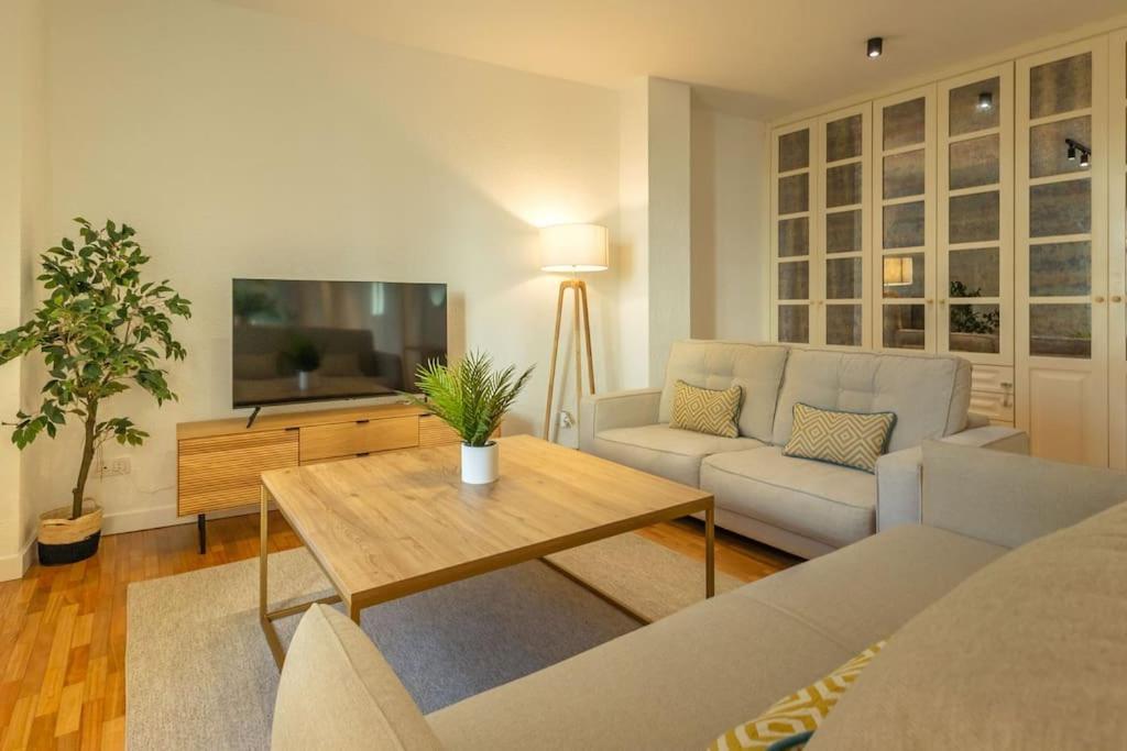 Triana Deluxe By Valcambre Apartment Seville Ngoại thất bức ảnh